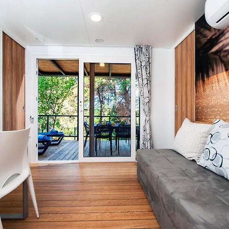 Pineta Mobile Home In Porton Biondi Camp โรวีน ภายนอก รูปภาพ